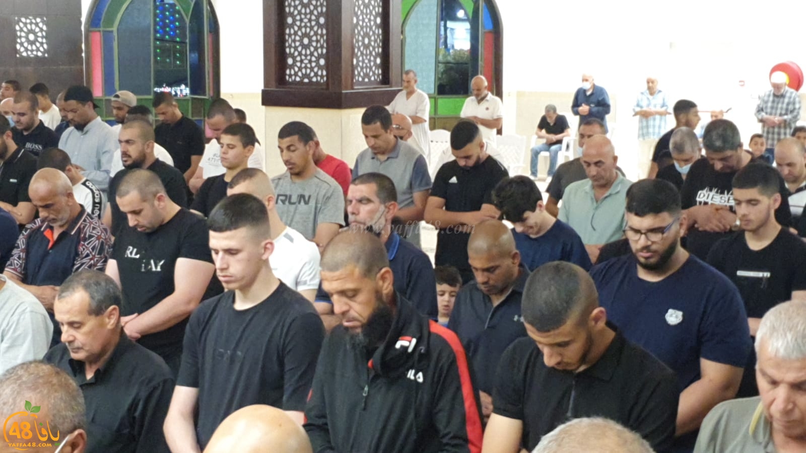 فيديو وصور: شعائر صلاتي العشاء والتراويح من مسجد النور بمدينة اللد